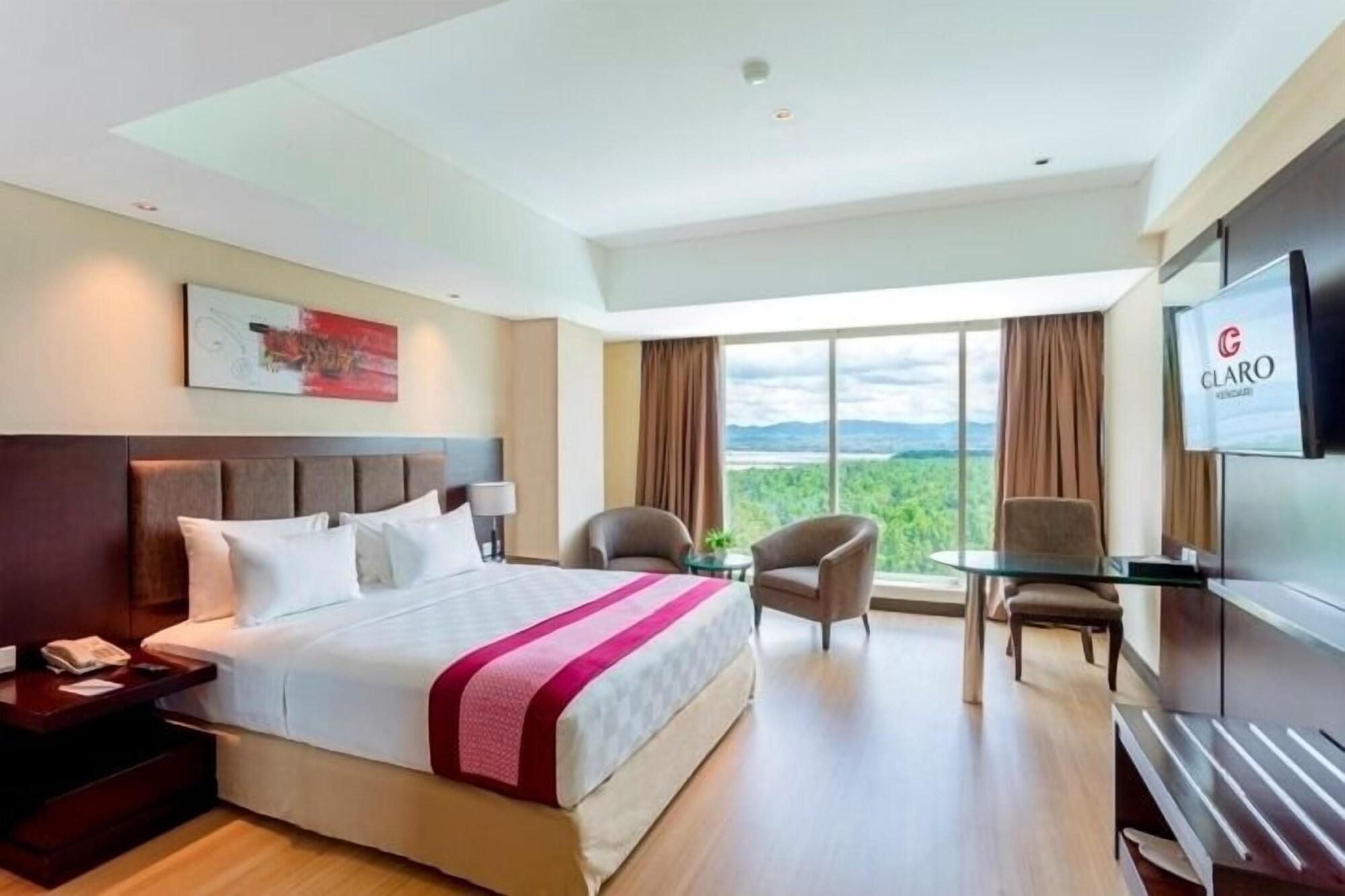 Claro Hotel Kendari Exterior foto